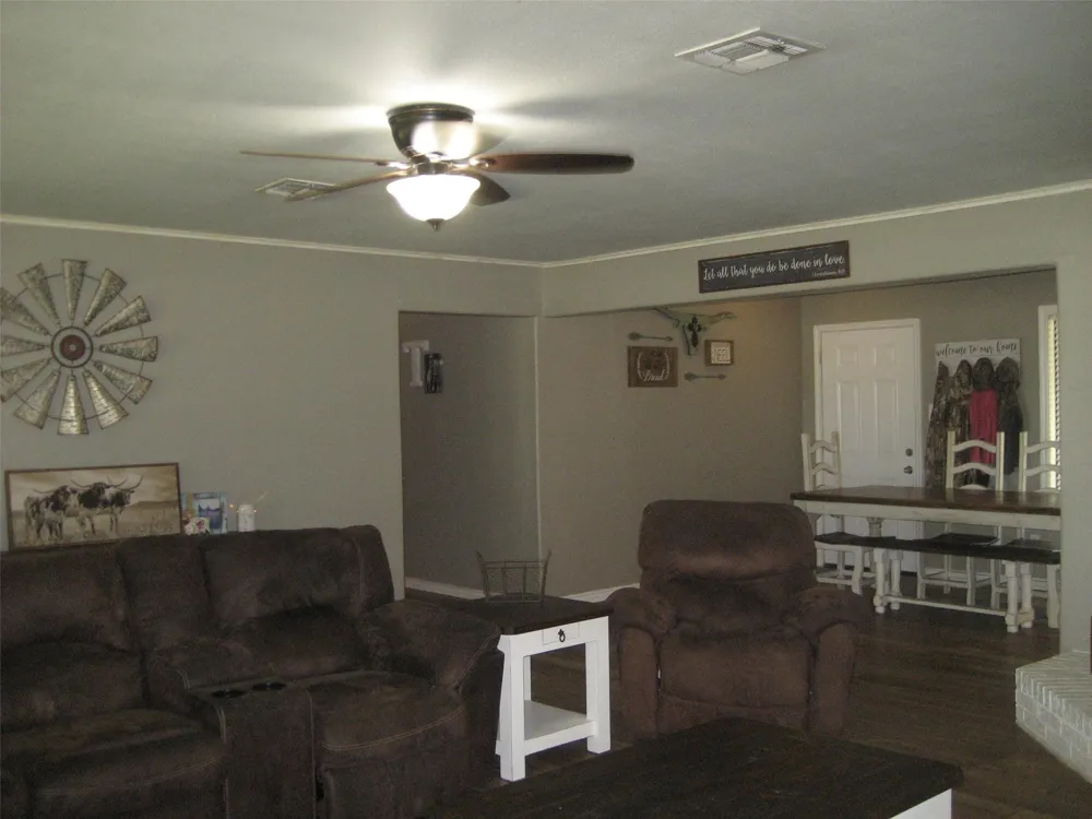 627 Fm-2423 Grapeland, TX 75844