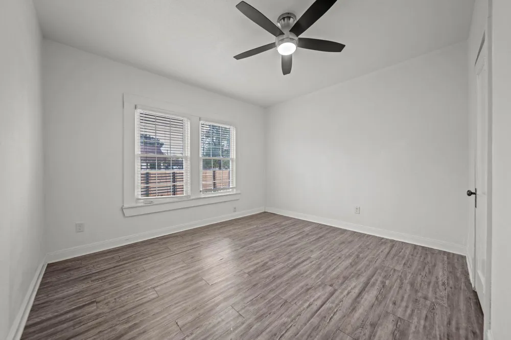 5711 Sherman Street Houston, TX 77011