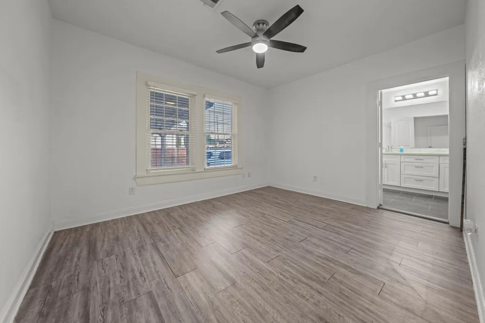 5711 Sherman Street Houston, TX 77011