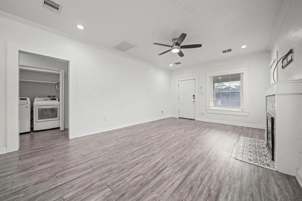 5711 Sherman Street Houston, TX 77011