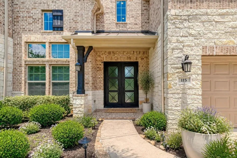 115 Winter Sunrise Circle Tomball, TX 77375