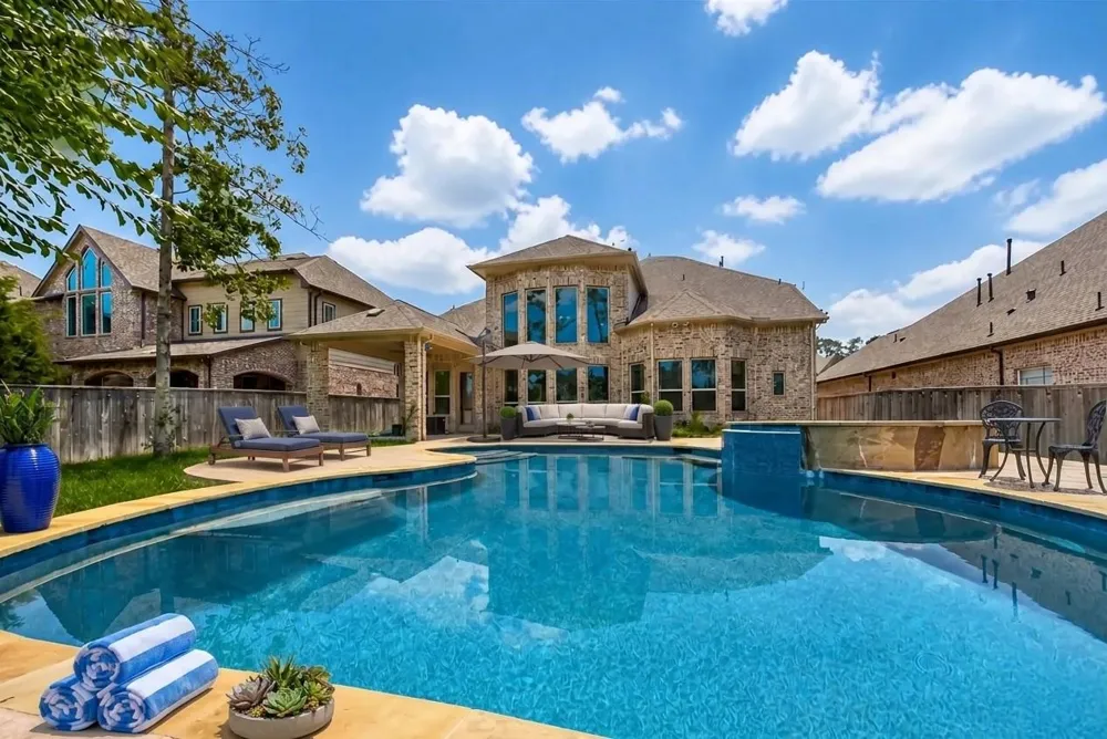 115 Winter Sunrise Circle Tomball, TX 77375