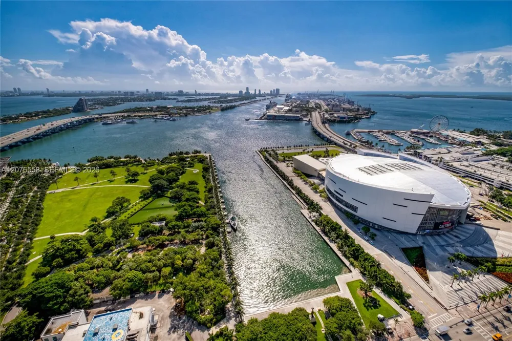 900 Biscayne Blvd #4403 Miami, FL 33132