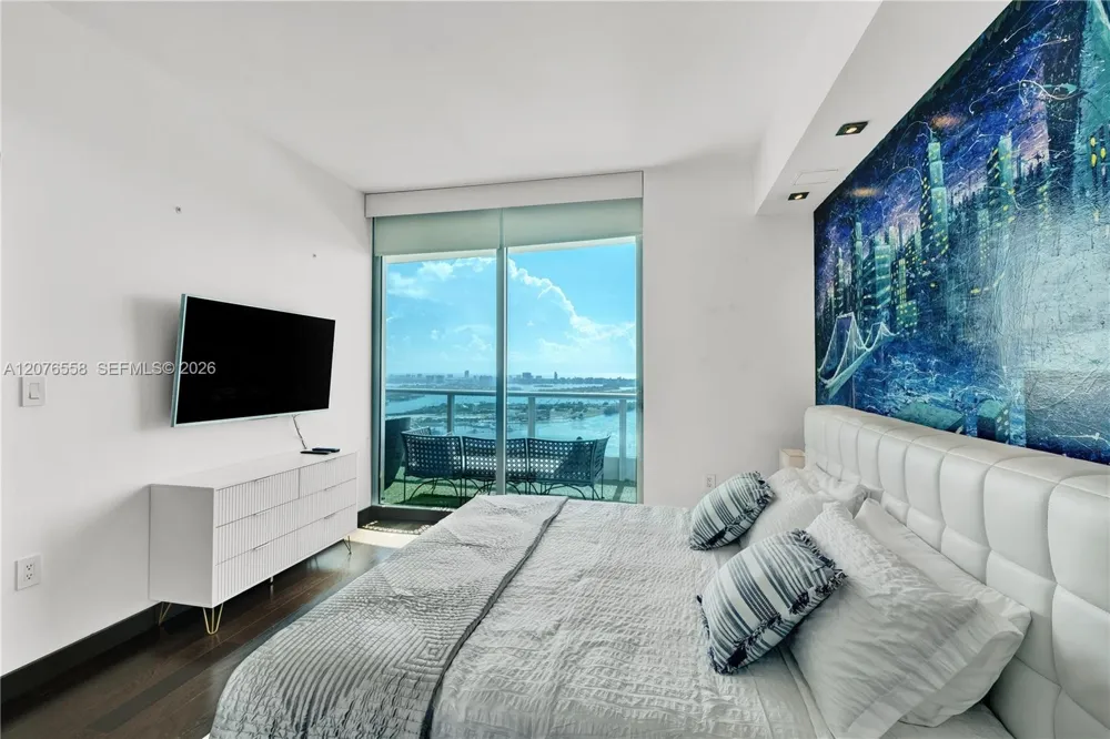 900 Biscayne Blvd #4403 Miami, FL 33132