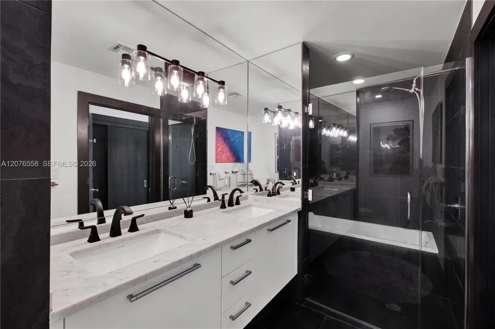 900 Biscayne Blvd #4403 Miami, FL 33132