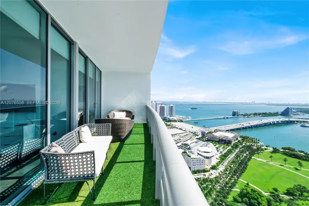 900 Biscayne Blvd #4403 Miami, FL 33132