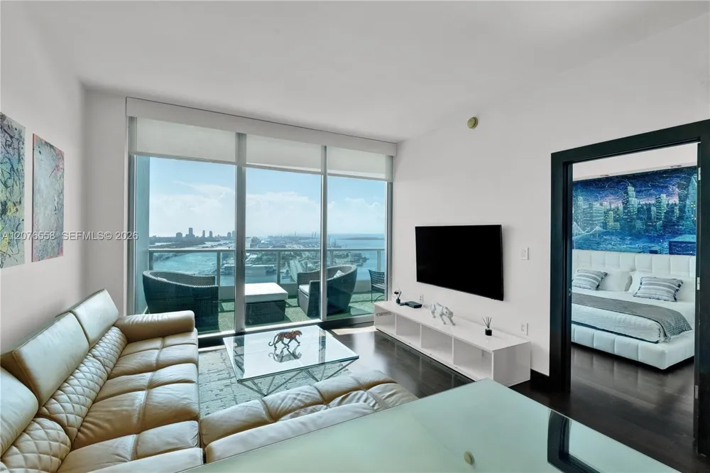 900 Biscayne Blvd #4403 Miami, FL 33132