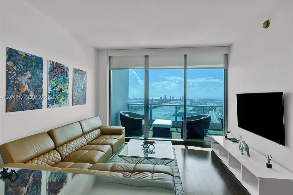 900 Biscayne Blvd #4403 Miami, FL 33132