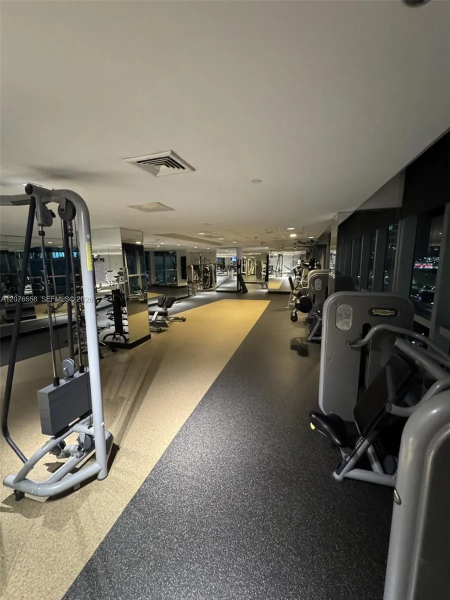 900 Biscayne Blvd #4403 Miami, FL 33132
