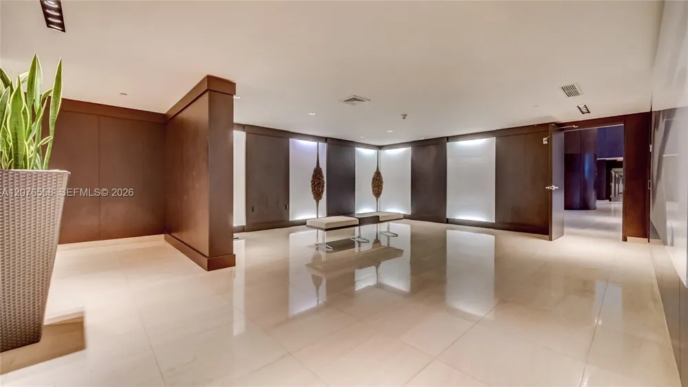900 Biscayne Blvd #4403 Miami, FL 33132