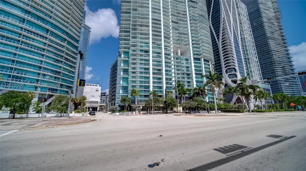900 Biscayne Blvd #4403 Miami, FL 33132