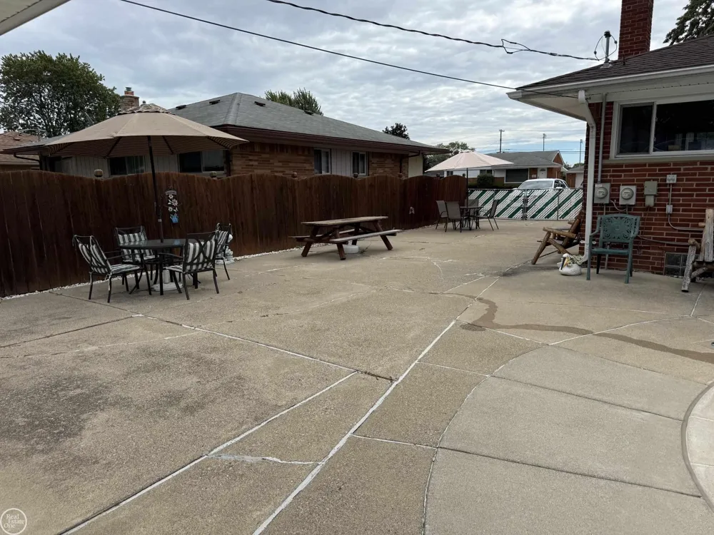 21009 Danbury Street Clinton Charter Township, MI 48035