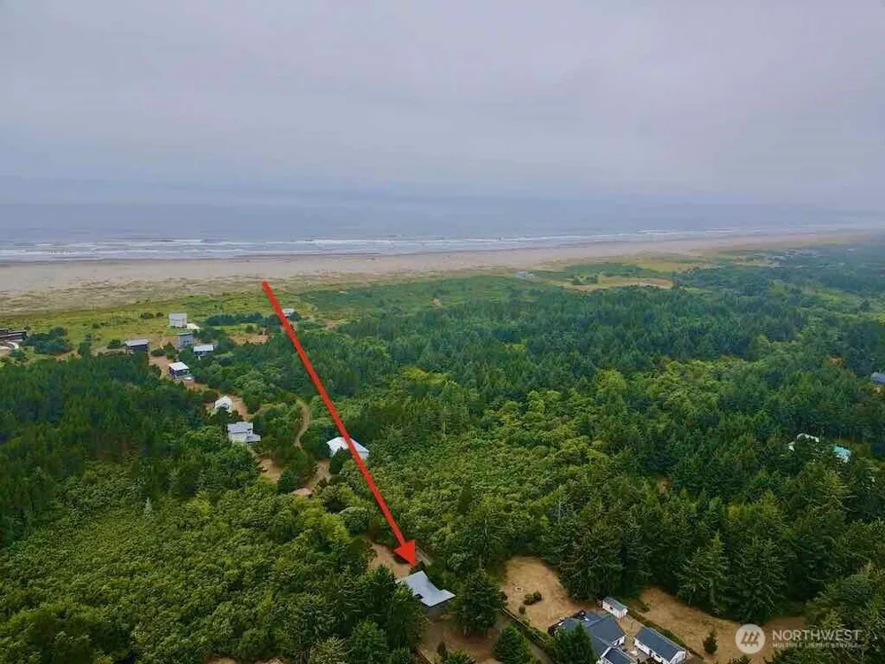 813 Salmonbery Beach Grayland, WA 98547