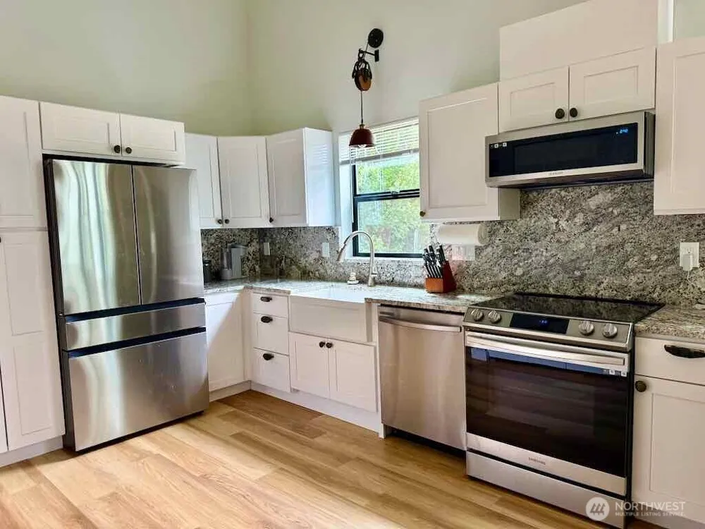 813 Salmonbery Beach Grayland, WA 98547