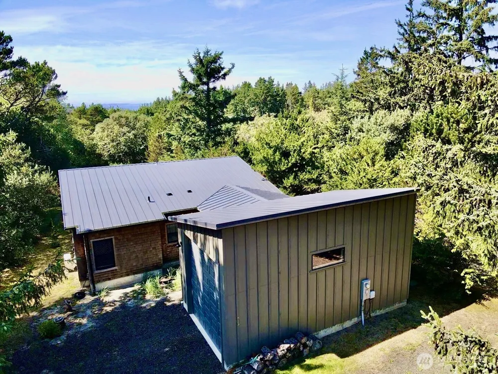 813 Salmonbery Beach Grayland, WA 98547