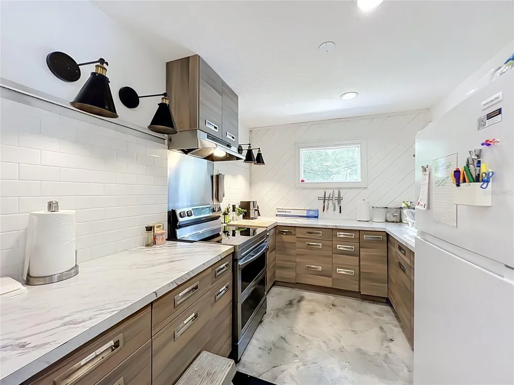 300 MAITLAND AVENUE Altamonte Springs, FL 32701