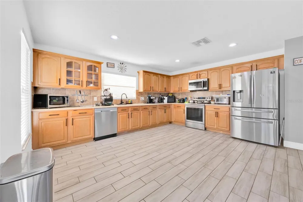 4647 CAVERNS DRIVE Kissimmee, FL 34758