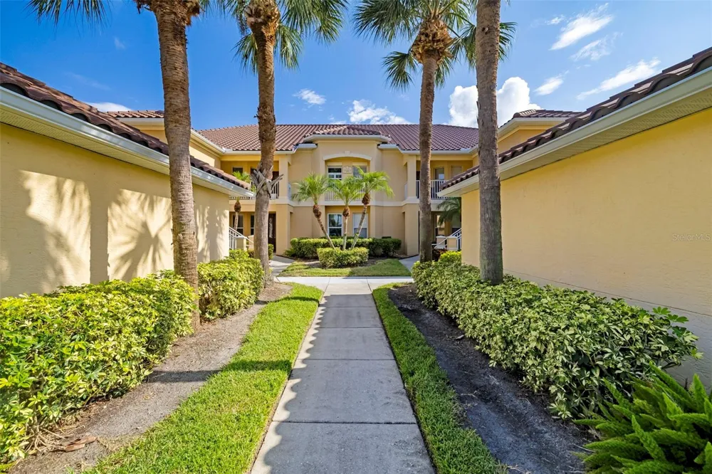7107 BOCA GROVE PLACE #104 Lakewood Ranch, FL 34202