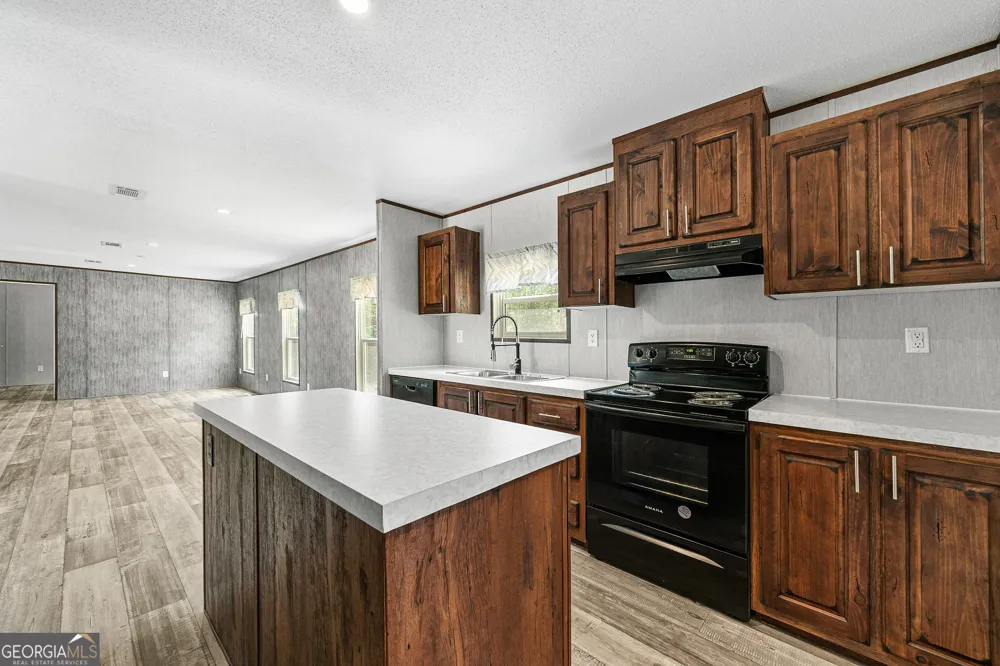 1617 Sweet City RD Elberton, GA 30635