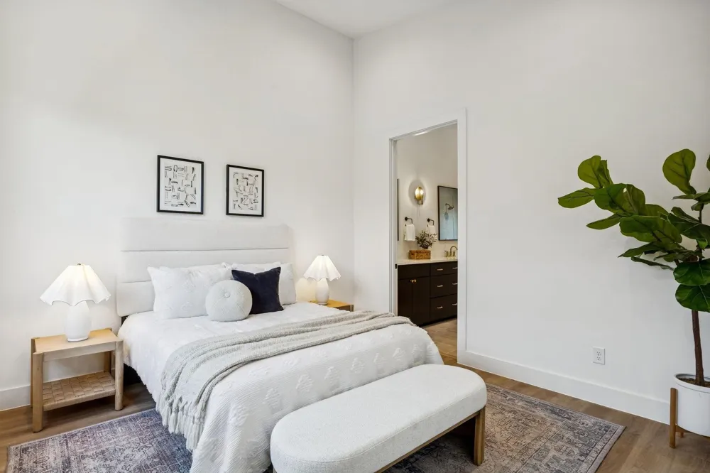2147 Mail Avenue #102 Dallas, TX 75235