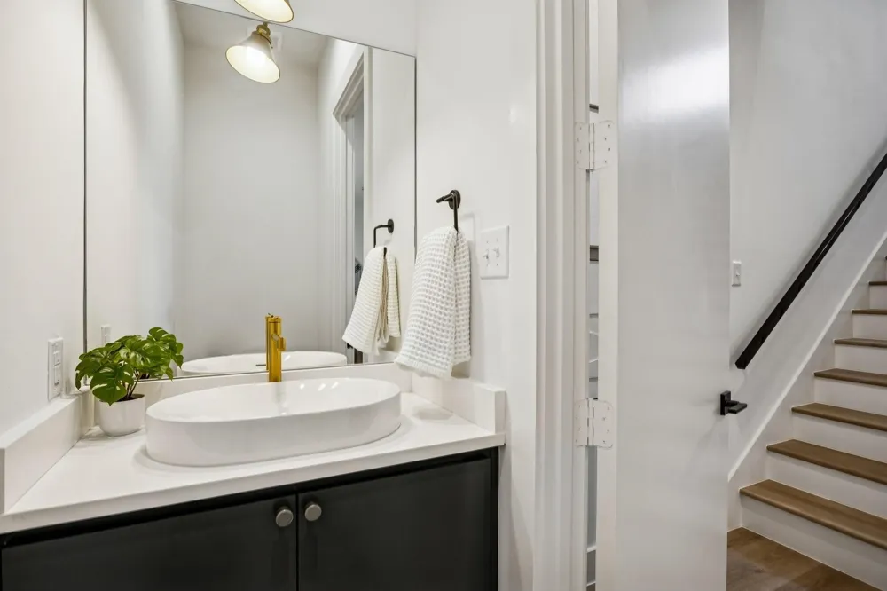 2147 Mail Avenue #102 Dallas, TX 75235