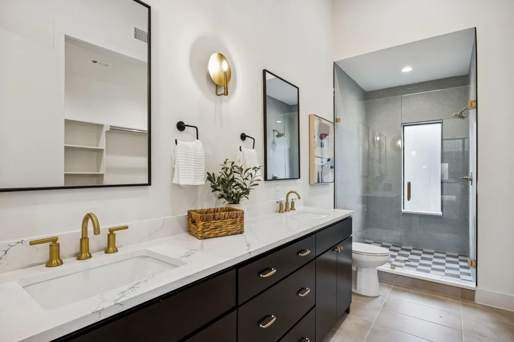 2147 Mail Avenue #102 Dallas, TX 75235