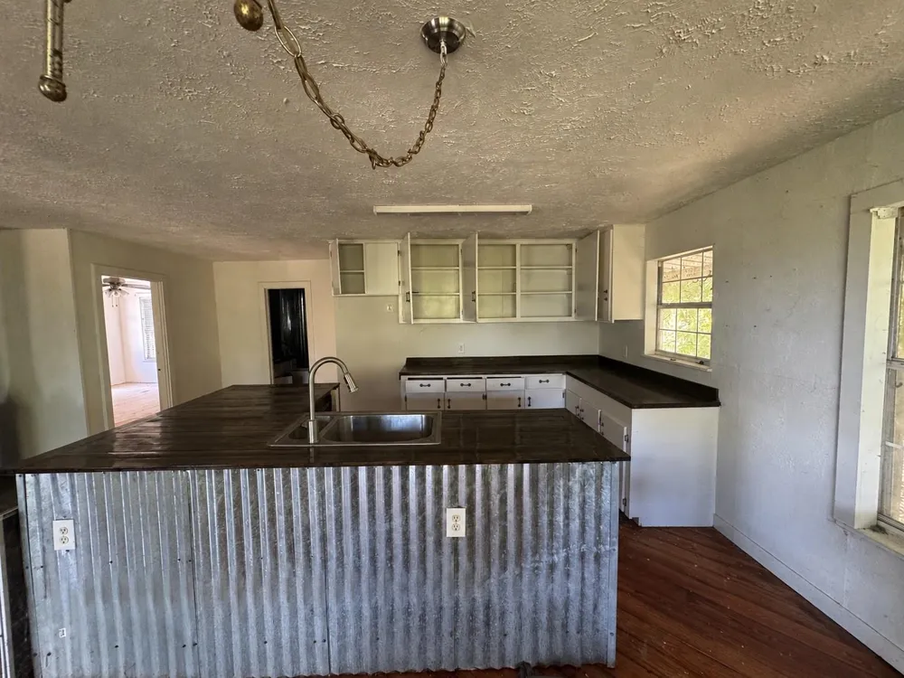 7 Lee Drive Huntsville, TX 77320