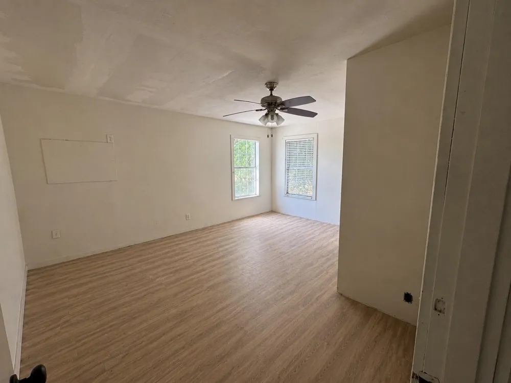7 Lee Drive Huntsville, TX 77320