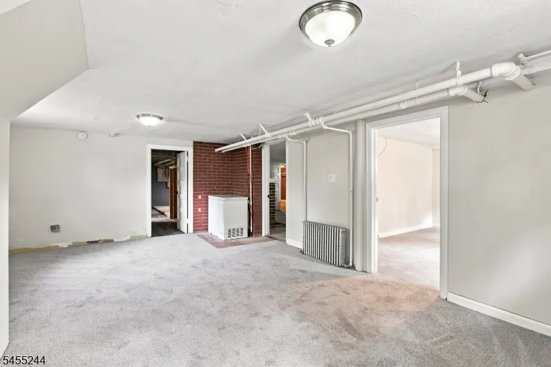 133 Warrenville Rd Green Brook, NJ 08812