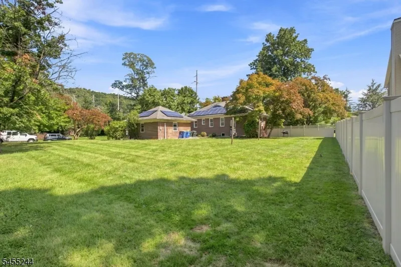133 Warrenville Rd Green Brook, NJ 08812