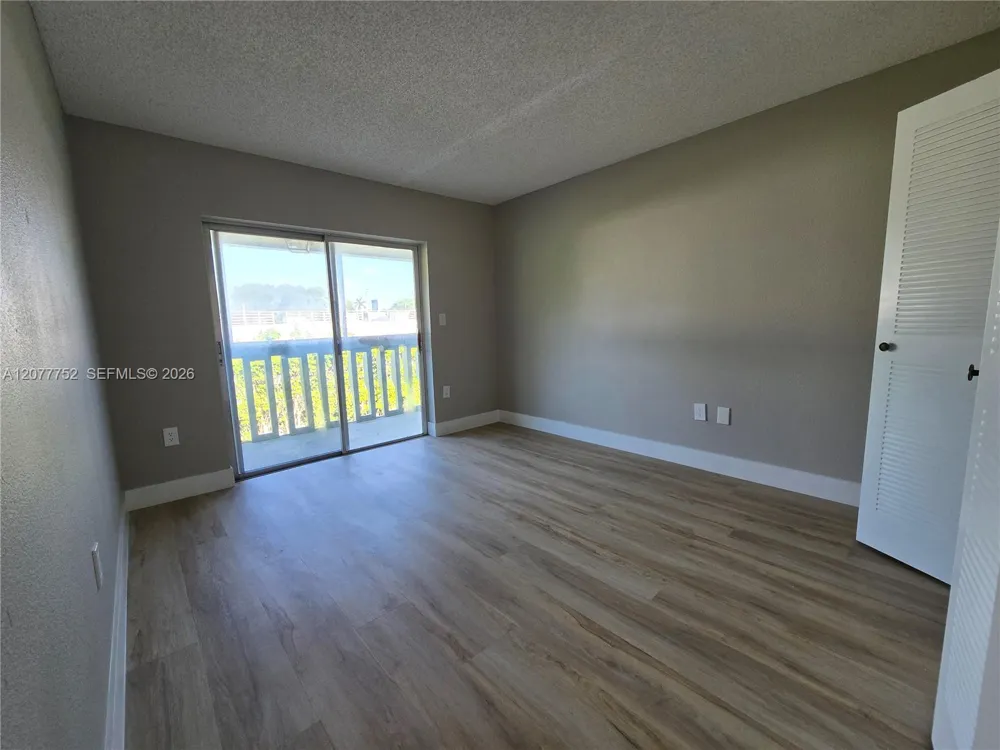 17120 SW 94th Ave #404 Palmetto Bay, FL 33157