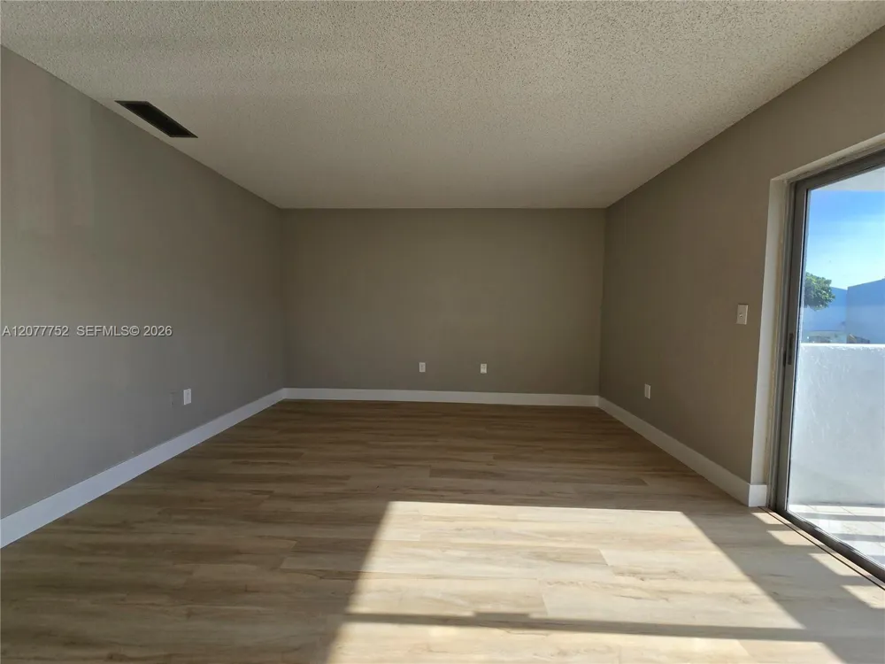 17120 SW 94th Ave #404 Palmetto Bay, FL 33157