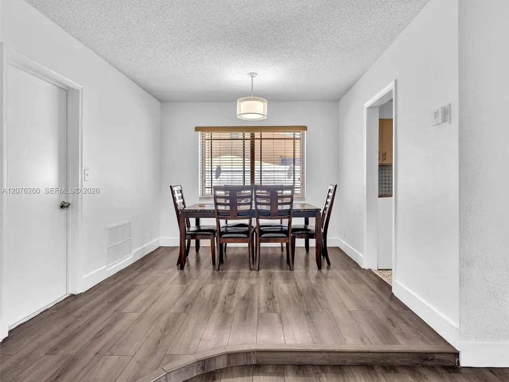 6520 SW 7th Ct North Lauderdale, FL 33068
