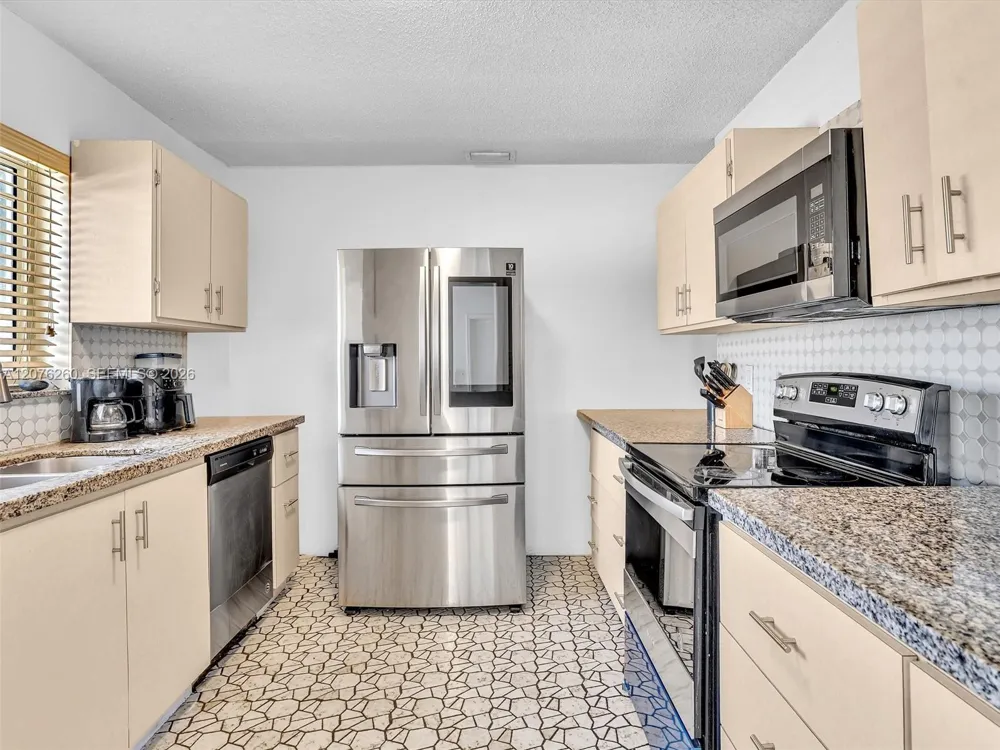 6520 SW 7th Ct North Lauderdale, FL 33068