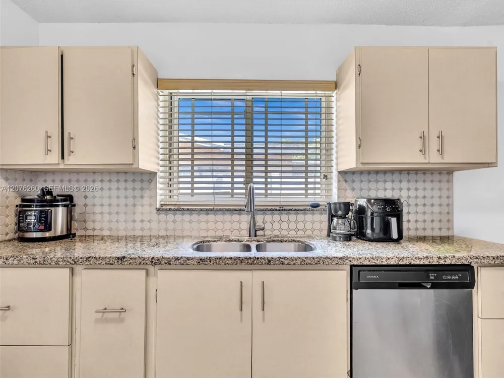 6520 SW 7th Ct North Lauderdale, FL 33068