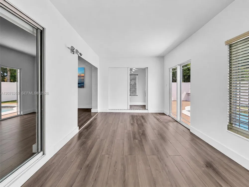 6520 SW 7th Ct North Lauderdale, FL 33068