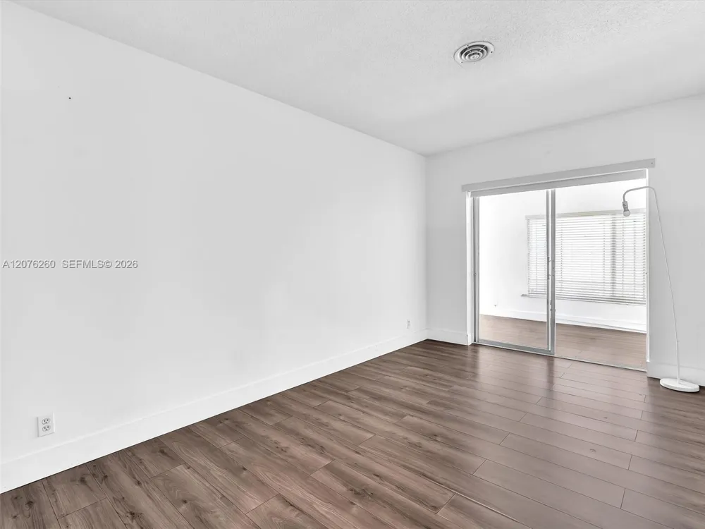 6520 SW 7th Ct North Lauderdale, FL 33068