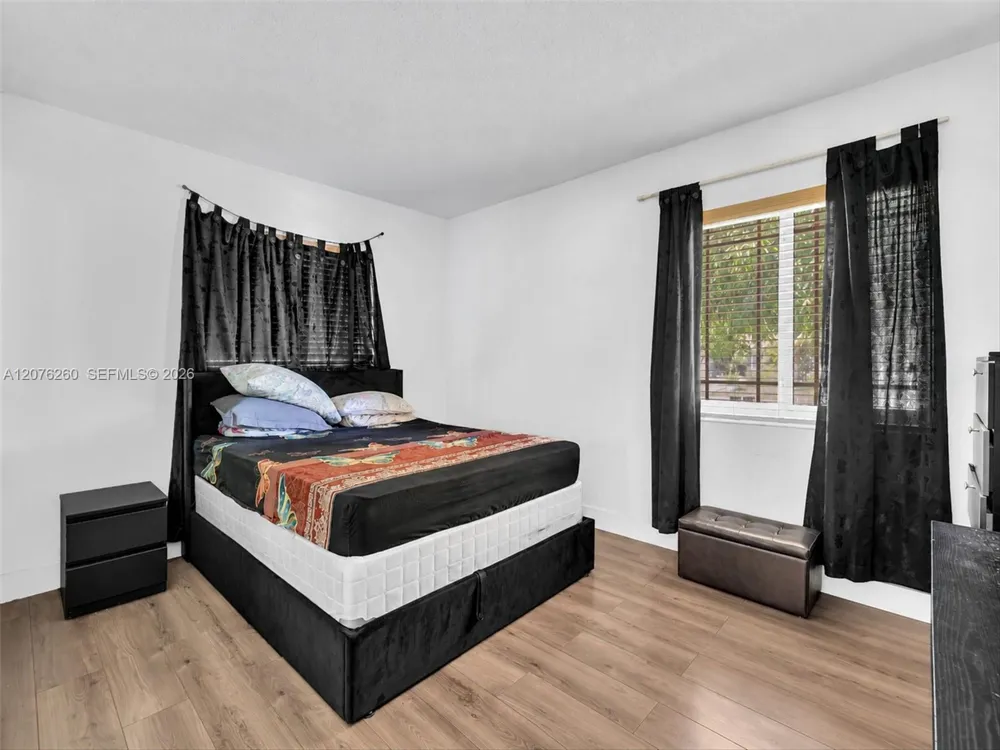 6520 SW 7th Ct North Lauderdale, FL 33068