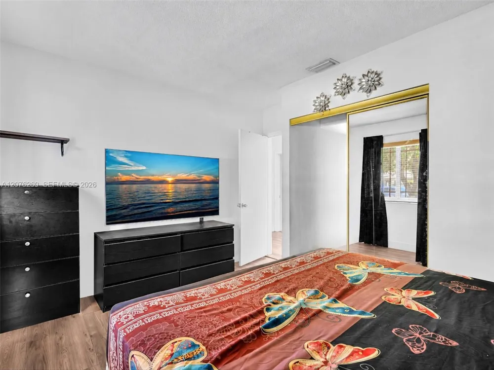 6520 SW 7th Ct North Lauderdale, FL 33068