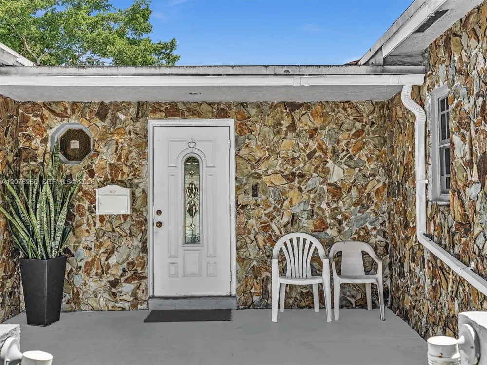 6520 SW 7th Ct North Lauderdale, FL 33068