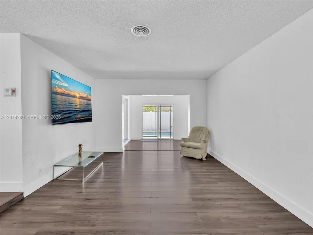 6520 SW 7th Ct North Lauderdale, FL 33068