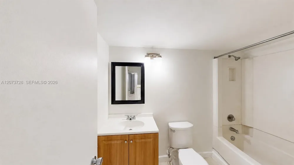 14201 Kendall Dr #401D Miami, FL 33186