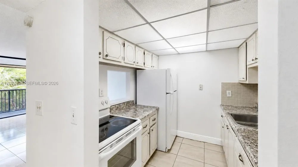 14201 Kendall Dr #401D Miami, FL 33186
