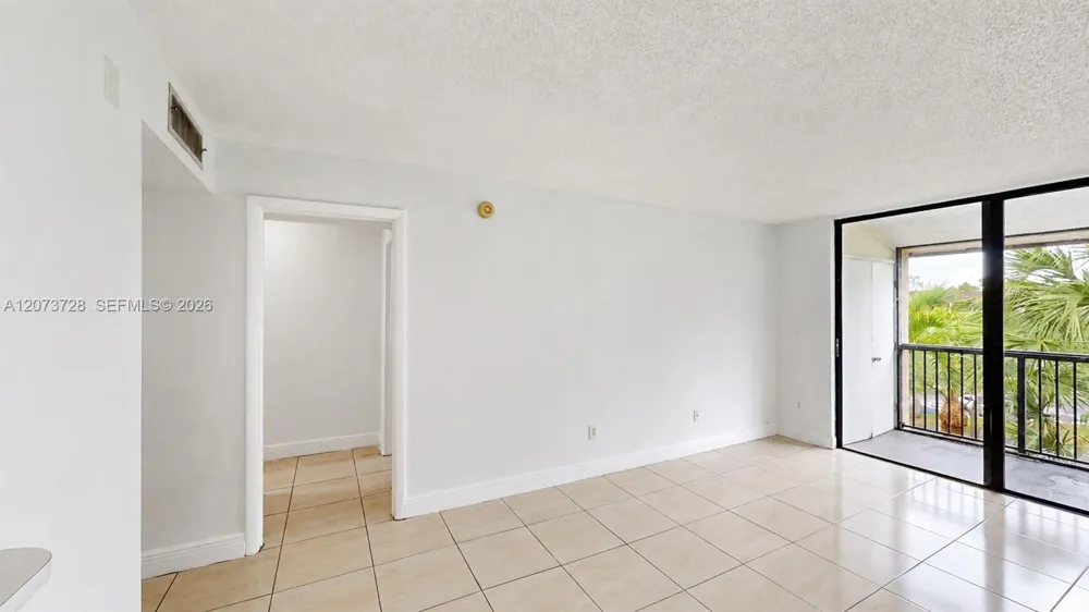 14201 Kendall Dr #401D Miami, FL 33186