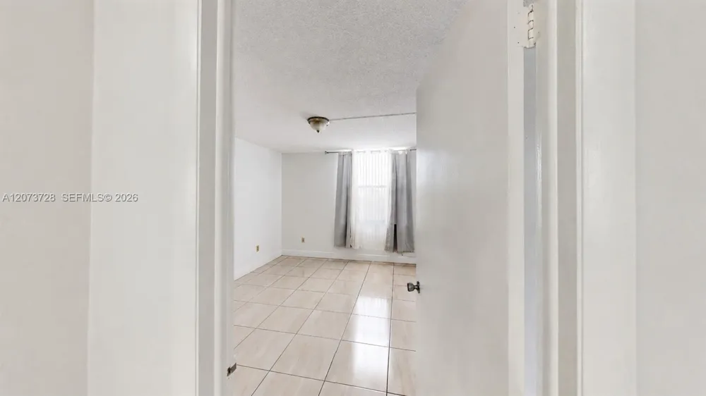14201 Kendall Dr #401D Miami, FL 33186