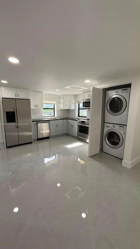 305 NE 58th Ter #0