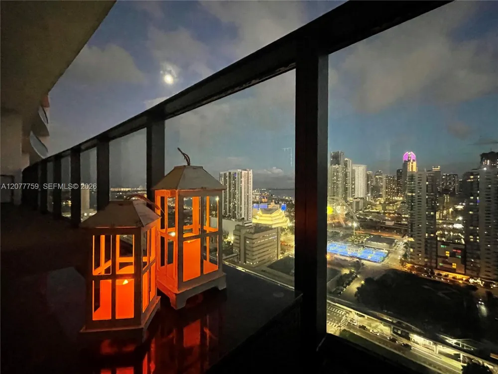 1600 NE 1st Ave #2909 Miami, FL 33132