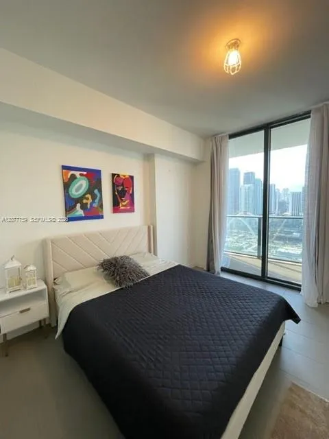 1600 NE 1st Ave #2909 Miami, FL 33132
