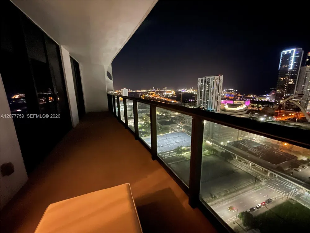 1600 NE 1st Ave #2909 Miami, FL 33132