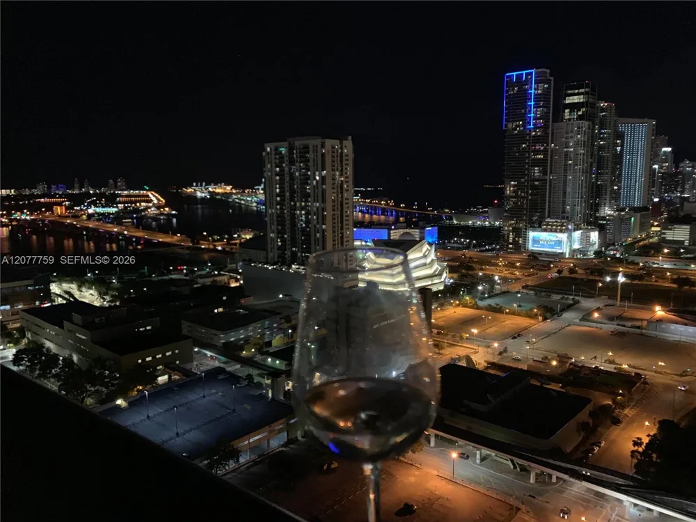 1600 NE 1st Ave #2909 Miami, FL 33132
